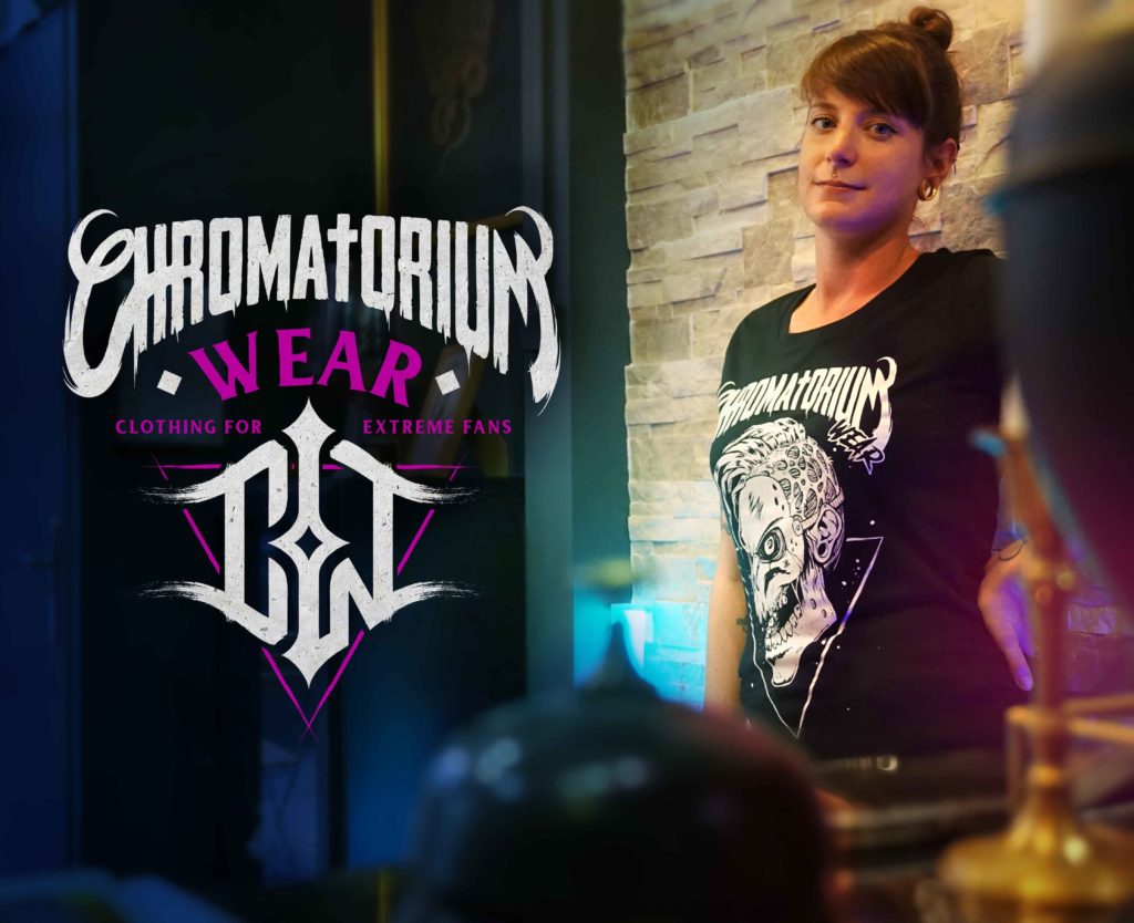 femme-modèle-chromatorium-wear-clothing-tshirt-skull modèle femme pour présentation vêtements chromatorium wear clothing skull